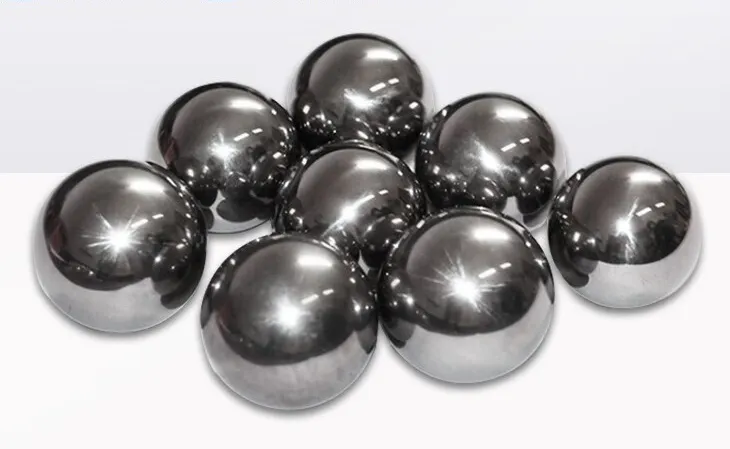 Metal grinding media balls
